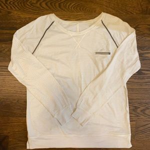 Lululemon long sleeve light weight tech shirt. Size 8